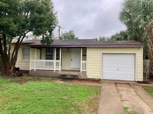 103 Trout St, Galveston, TX, 77550-3133 | Card Image