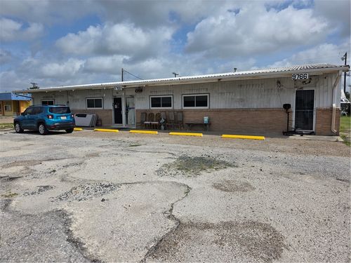 9768 Leopard St, Corpus Christi, TX, 78410-1610 | Card Image