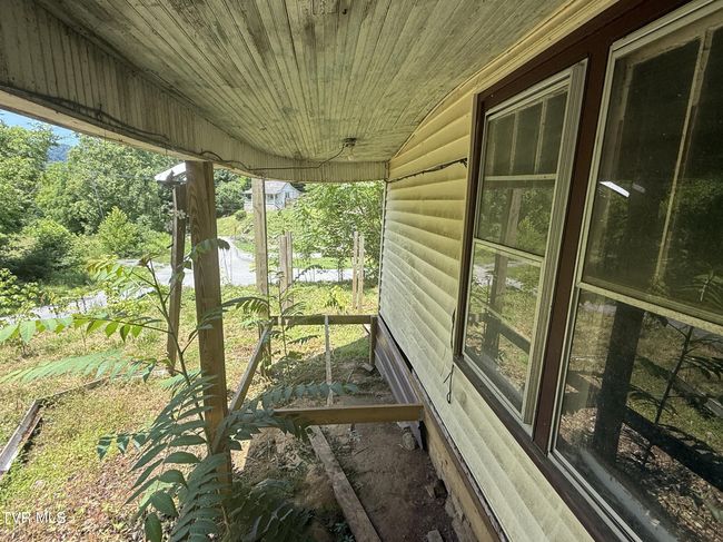 1340 Ryan Rd, House other with 2 bedrooms, 1 bathrooms and null parking in Fall Branch TN | Image 5