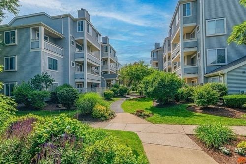 unit-c108-200 Falls Blvd, Quincy, MA, 02169-8147 | Card Image