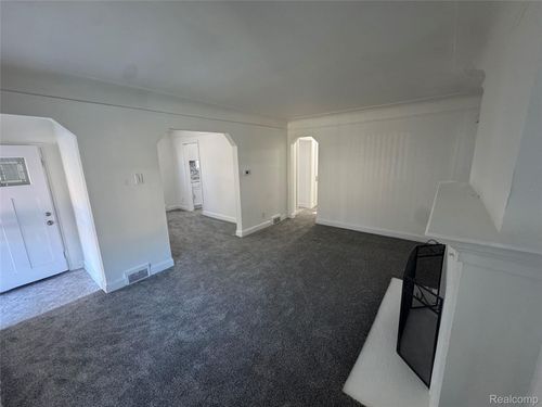 16854 Lesure St, Detroit, MI, 48235-4011 | Card Image