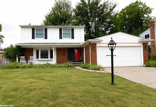 30827 Scrivo Drive, Warren, MI, 48092 | Card Image
