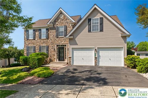 2305 Aberdeen Way, Macungie, PA, 18062-8239 | Card Image