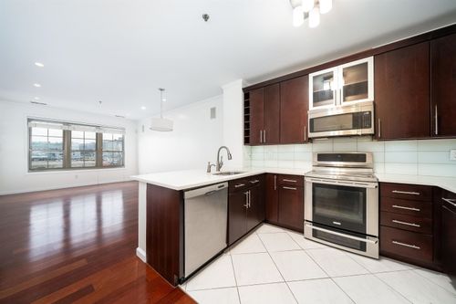204-26 Ave At Port Imperial, West New York, NJ, 07093-8391 | Card Image