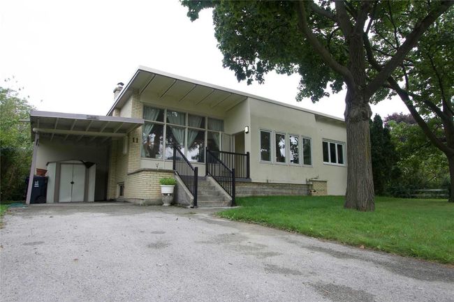 11 Belton Rd, House other with 3 bedrooms, 2 bathrooms and 3 parking in North York ON | Image 11