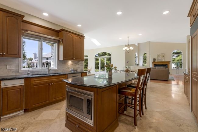 33 Briarwood Dr E, House other with 4 bedrooms, 3 bathrooms and null parking in Warren NJ | Image 12