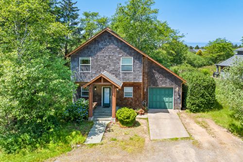 26484 Kittiwake Dr, Rockaway Beach, OR, 97136-9903 | Card Image