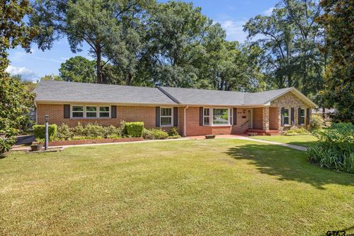 909 Woodlawn St, Kilgore, TX, 75662-3651 | Card Image