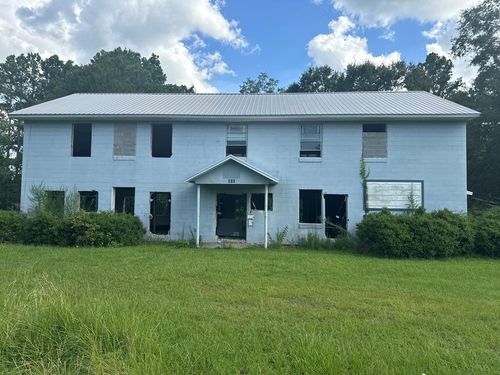 410 E Main St, Hahira, GA, 31632-1220 | Card Image