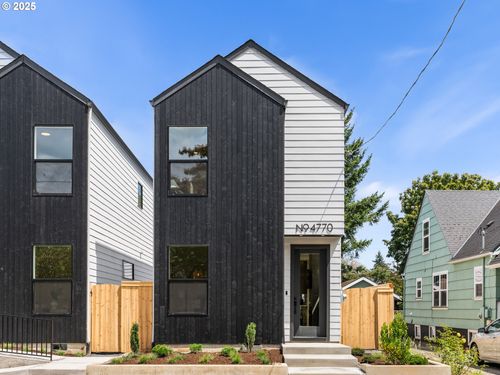 4770 Ne 18th Ave, Portland, OR, 97211-5720 | Card Image