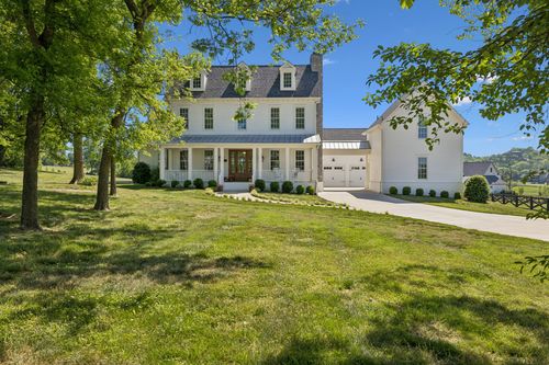 5208 Bond Springs Ct, Thompsons Station, TN, 37179-3201 | Card Image