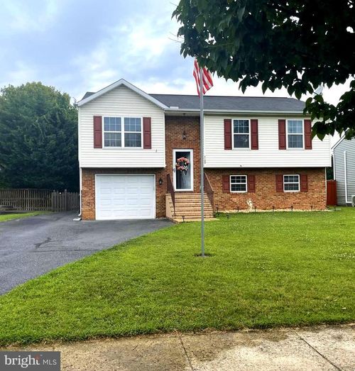 1033 Kasinof Ave, HAGERSTOWN, MD, 21742-4600 | Card Image