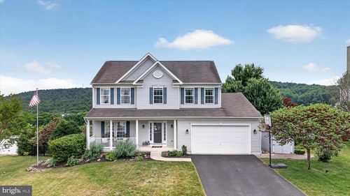 517 Sandpiper Ln, NEW CUMBERLAND, PA, 17070-2864 | Card Image