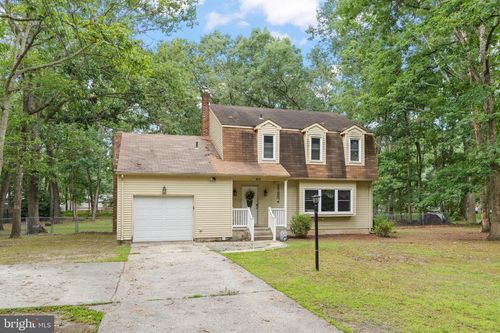 608 Avenue D, Southampton, NJ, 08088-9760 | Card Image