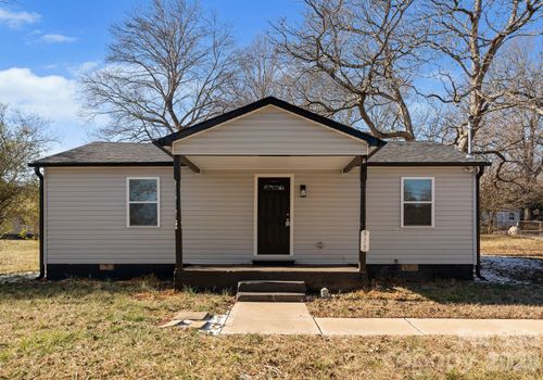 915 2nd St, Kings Mountain, NC, 28086-2155 | Card Image