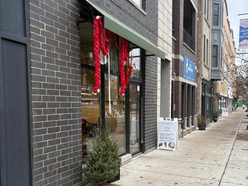 1-3056 Lincoln Ave, CHICAGO, IL, 60657-4208 | Card Image
