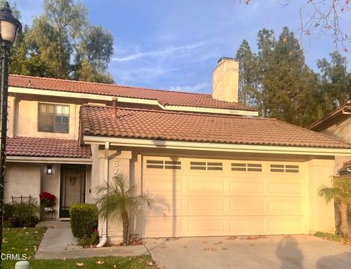 6767 Pheasant Ln, Oak Park, CA, 91377-3977 | Card Image