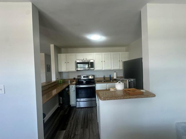 7 - 143 Yacht Club Drive Drive, Condo with 2 bedrooms, 1 bathrooms and null parking in North Palm Beach FL | Image 13