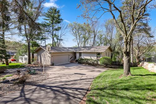 531 Indian Hill Rd, Chanhassen, MN, 55317-9533 | Card Image