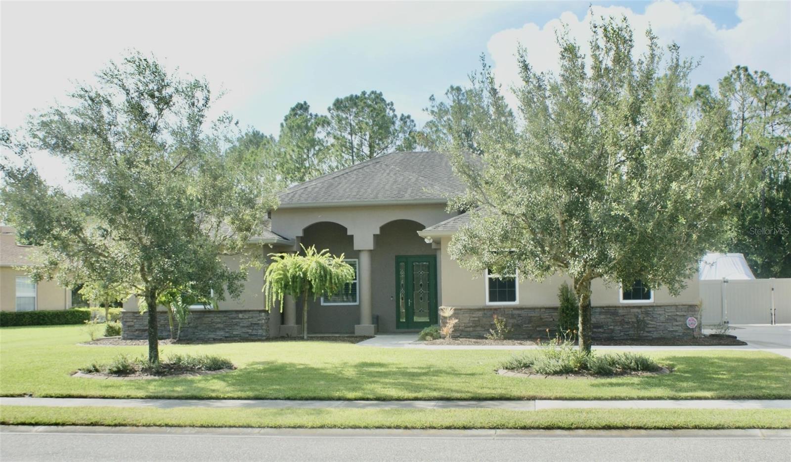 17th Ave, Bradenton, FL 34212