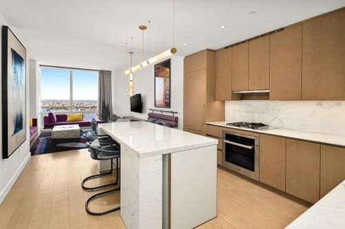 35d-15 Hudson Yards, New York, NY, 10001-2162 | Card Image
