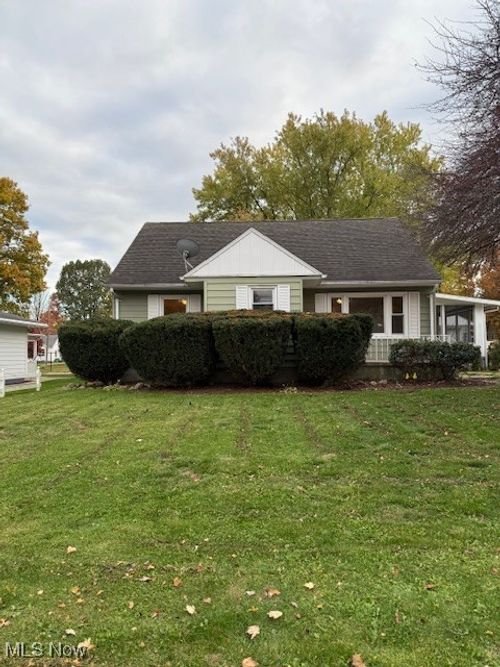 1448 Noble Ave, Barberton, OH, 44203-7341 | Card Image