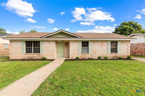 6407 Landmark Dr, Waco, TX, 76710-5615 | Card Image