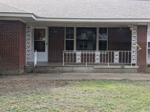 203 N Main St, Red Oak, TX, 75154-4619 | Card Image