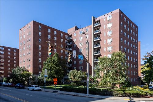 209-4625 5th Ave, Oakland, PA, 15213-3637 | Card Image