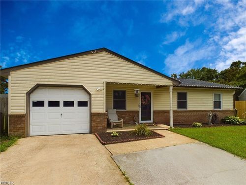 1320 Pierside Ct, Virginia Beach, VA, 23453-1702 | Card Image