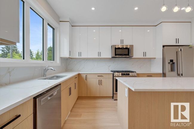 8713 149 St Nw, House other with 5 bedrooms, 4 bathrooms and null parking in Edmonton AB | Image 9