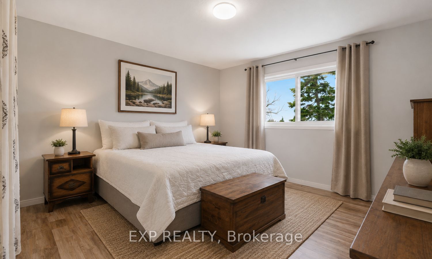 Residential in Haldimand 5
