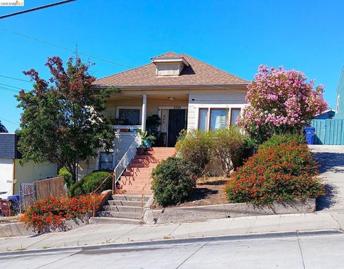 3234 Logan St, Oakland, CA, 94601-2613 | Card Image