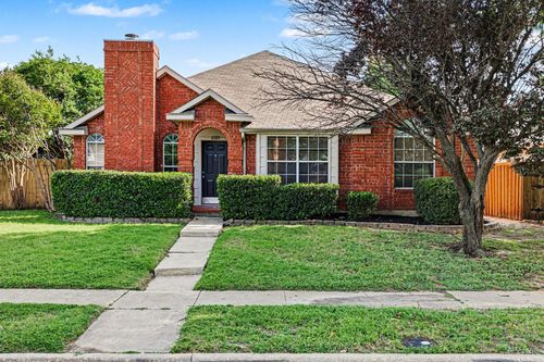 10761 Castle Dr, Frisco, TX, 75035-6789 | Card Image