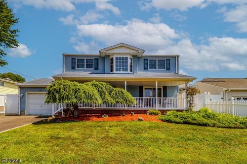 11 Dufoe Pl, Colonia, NJ, 07067-1210 | Card Image