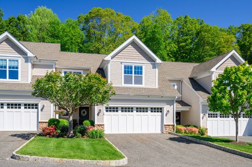 18-18 Brookside Ct, Newtown, CT, 06470-1270 | Card Image