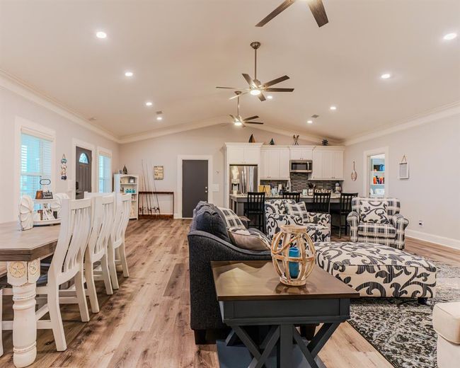 837 Wightman St, House other with 3 bedrooms, 3 bathrooms and 2 parking in Matagorda TX | Image 23