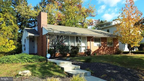 6037 Grosvenor Ln, Bethesda, MD, 20814-1851 | Card Image