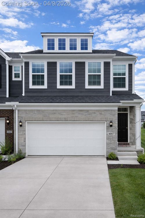 4807 Glenora Dr, Lake Orion, MI, 48359-2081 | Card Image