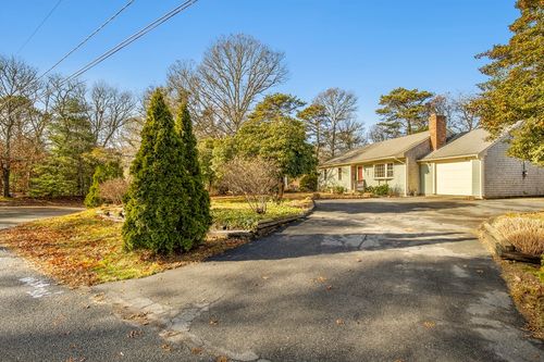 386 Bishops Ter, Hyannis, MA, 02601-2110 | Card Image