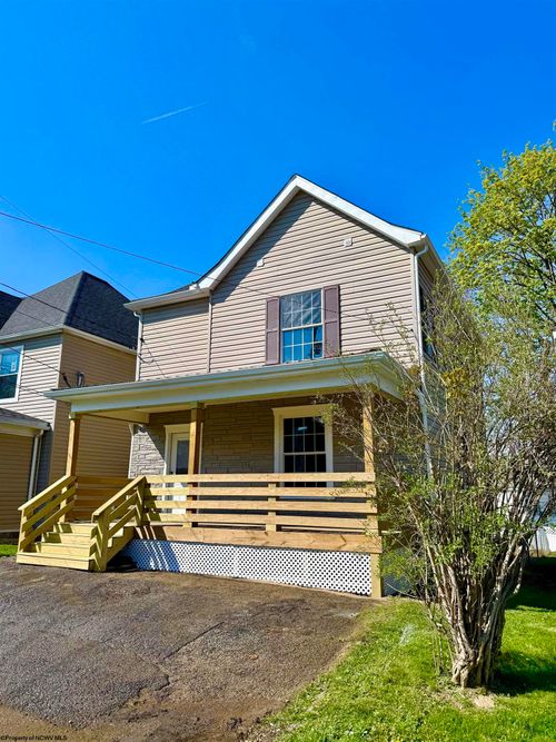 516 Alta Vista Ave, Fairmont, WV, 26554-4143 | Card Image