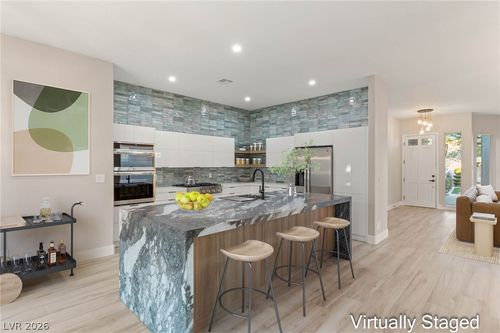 1605 Shadow Rock Dr, Las Vegas, NV, 89117-5430 | Card Image