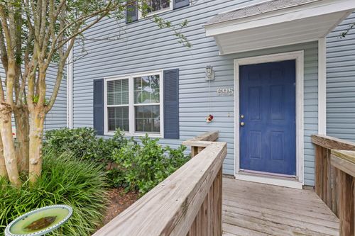 695 E Timberwood Circle, TALLAHASSEE, FL, 32304 | Card Image
