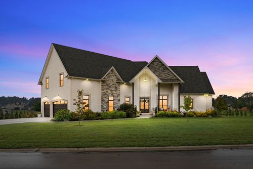 4512 Crossroads Dr, Clarksville, TN, 37040-6124 | Card Image
