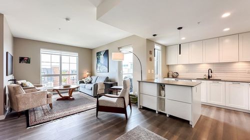607-8327 201 St, Langley, BC, V2Y3P5 | Card Image