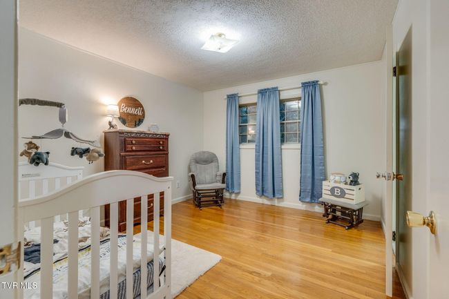 Upstairs: Room 3 | Image 18