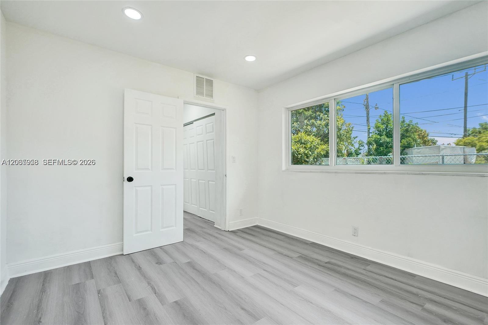 Residential Lease in Oakland Park 5