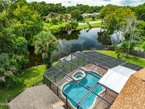 345 Lake Point Pl, Merritt Island, FL, 32953-8206 | Card Image