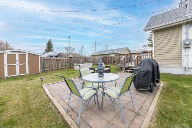402 2 Nd Street W, Home with 3 bedrooms, 1 bathrooms and null parking in Maidstone SK | Image 32