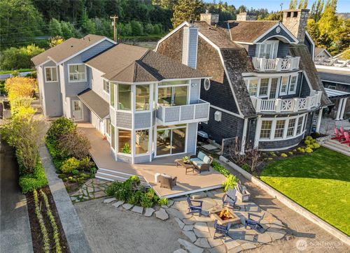 1882 Shore Ave, Freeland, WA, 98249-9592 | Card Image